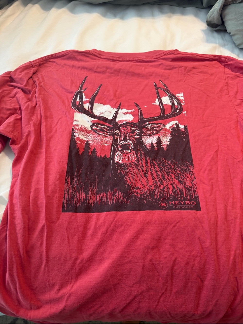 Heybo Men’s Red Short-Sleeve Deer Graphic Tee